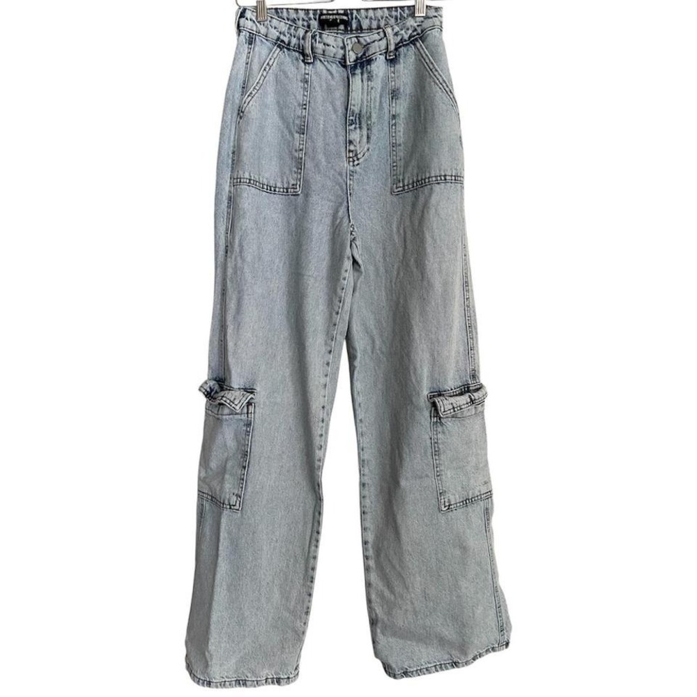 PrettyLittleThing Petite Light Wash Wide Leg Cargo Jeans Size 4 petite